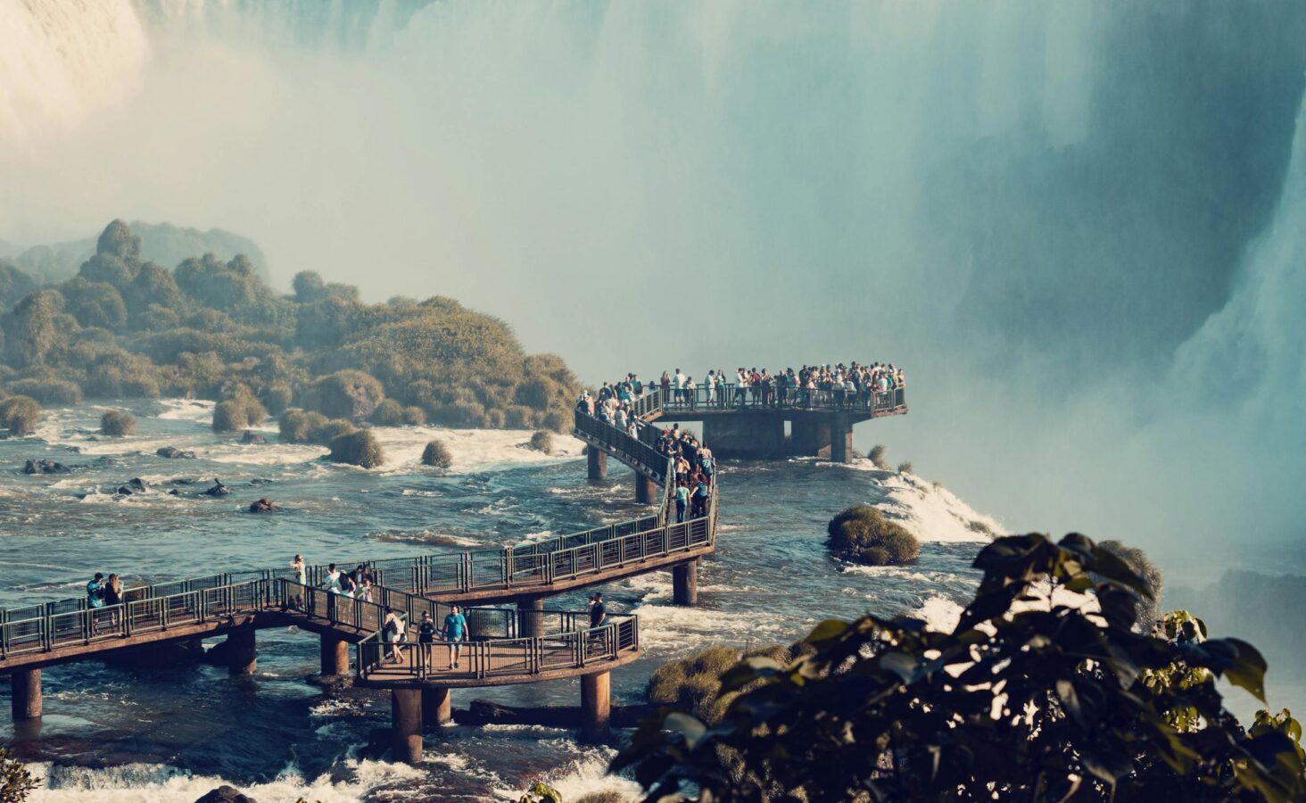 free photo of spectaculair luchtfoto van de iguazu watervallen